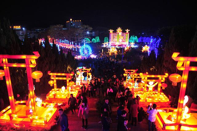 人气爆棚!中山迎春花灯会迎客量突破百万!