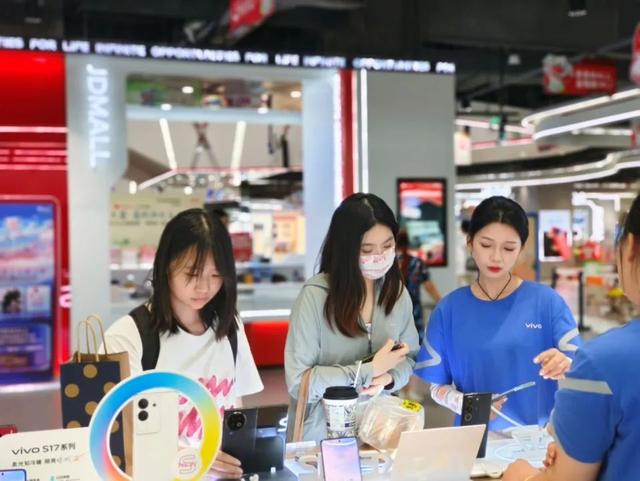 1.13亿元!东莞市出台今年第二轮“乐购东莞”促消费活动安排02.jpg