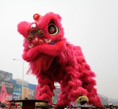 民间社火舞狮表演--汇图网huitu.com