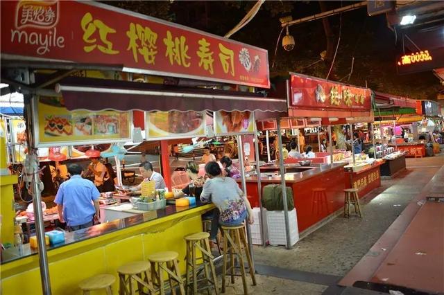 夏湾小吃一条街这个夏天你有故事和灵魂但当看完珠海版深夜食堂攻