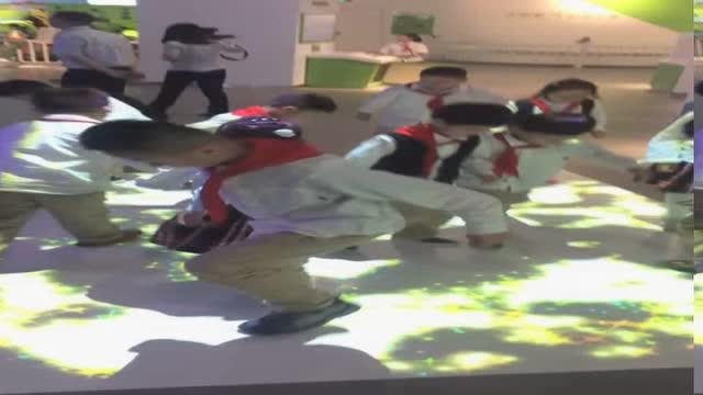 科技馆里也疯狂