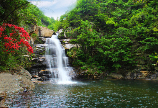 桐枧冲瀑布群风景区