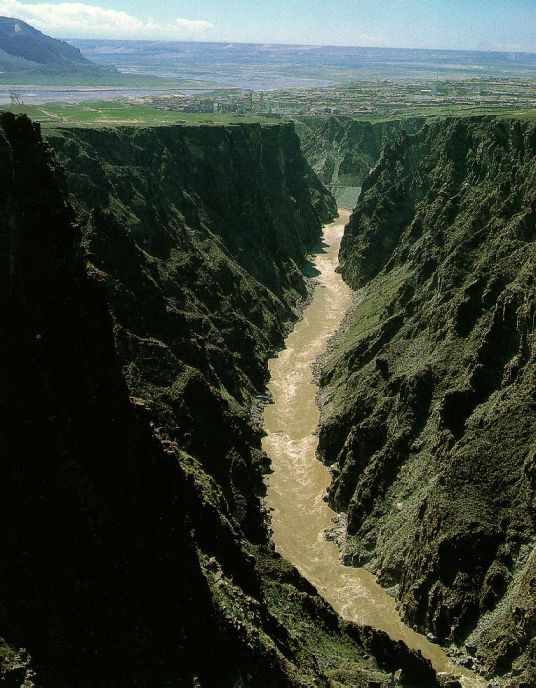 黄河峡谷