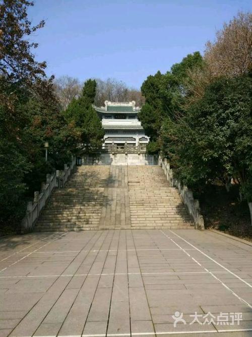 武昌蛇山烈士祠