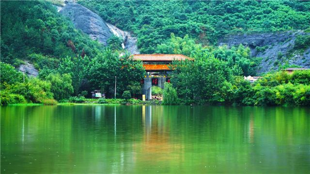 岳阳平江石牛寨