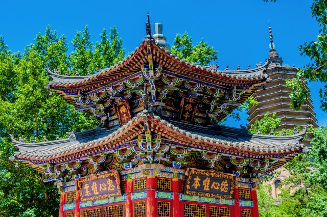 辽阳白塔公园