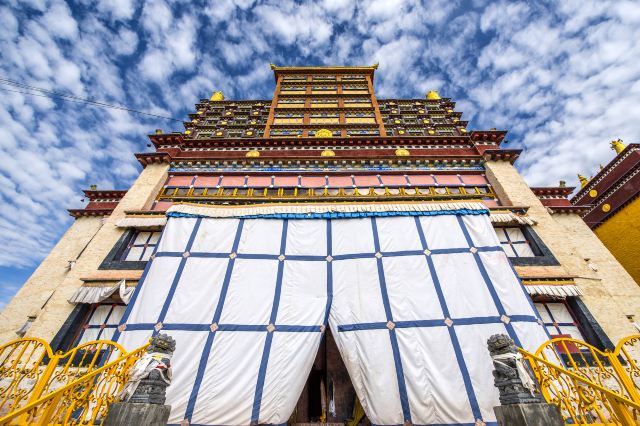 治多贡萨寺