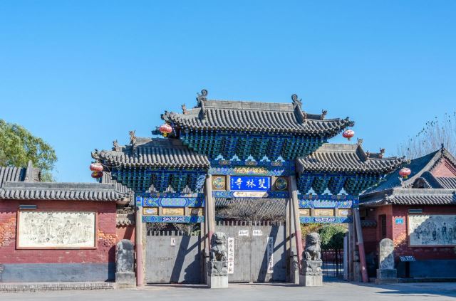 平遥古城双林寺彩塑艺术馆